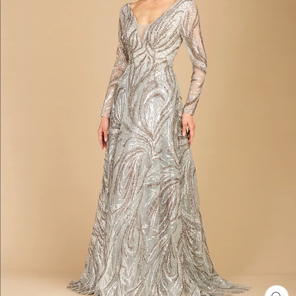 LARA Dresses & Skirts - Stunning Laura gown